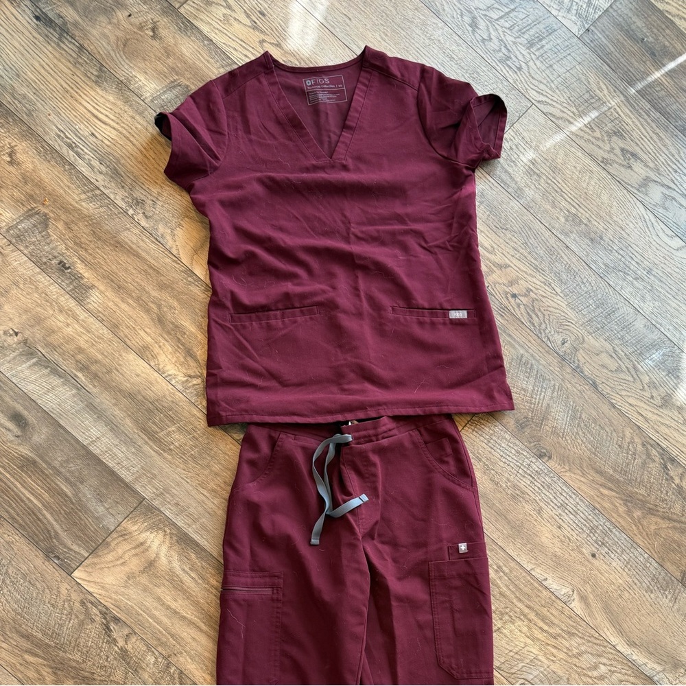 Figs Maroon Scrub Top XS Bottoms XS-Tall
